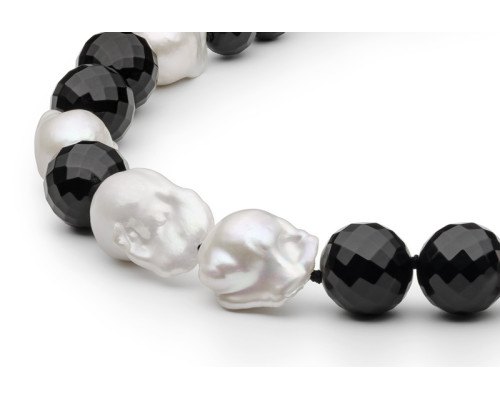 Semi-precious necklace: onyx, pearl, kasumi like pearl — rhodium plated silver 925