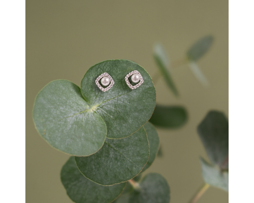 Stud earrings with pearls: freshwater, white, semi-round, 3.5-4 мм — rhodium plated silver